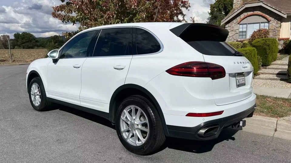 2016 Porsche 958 Cayenne - Image 6 of 20