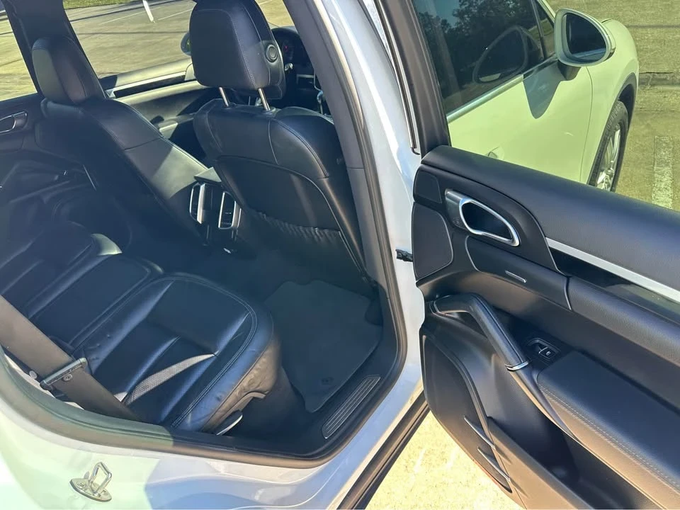 2016 Porsche 958 Cayenne - Image 12 of 17