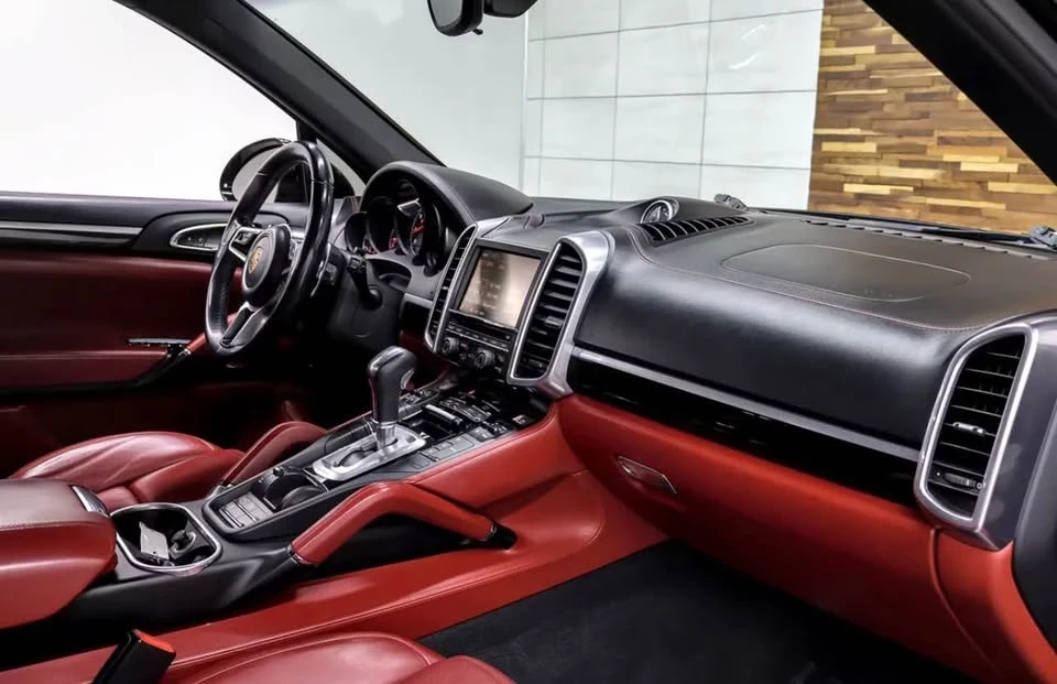 2016 Porsche 958 Cayenne - Image 11 of 19