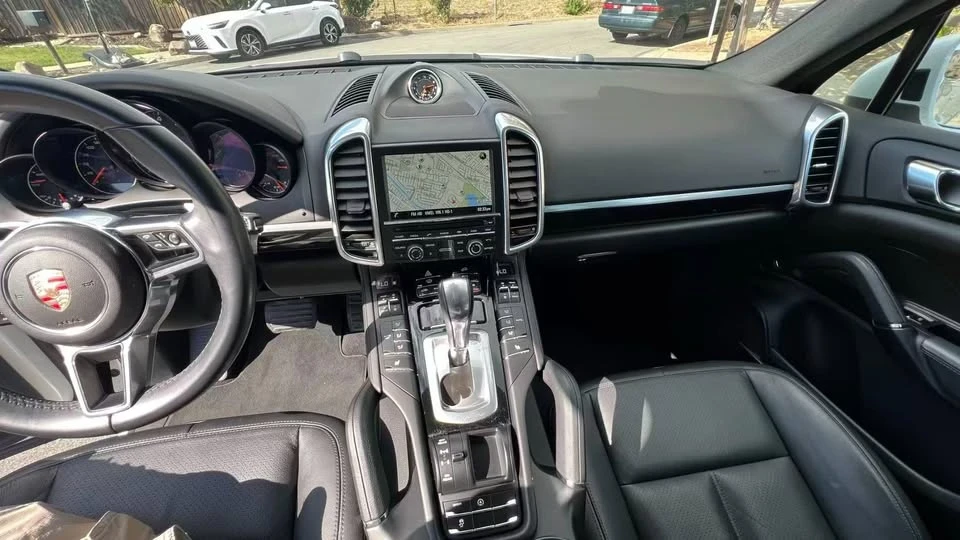 2016 Porsche 958 Cayenne - Image 16 of 20