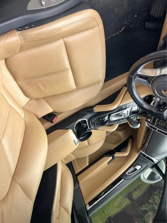 2016 Porsche 958 Cayenne - Image 9 of 16