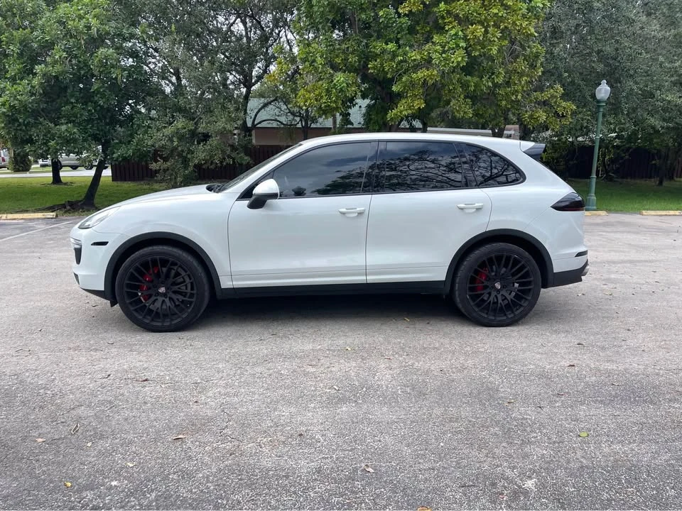 2016 Porsche 958 Cayenne - Image 7 of 16