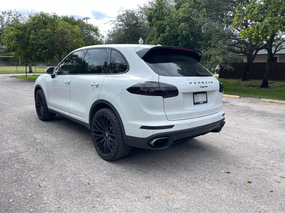 2016 Porsche 958 Cayenne - Image 5 of 16
