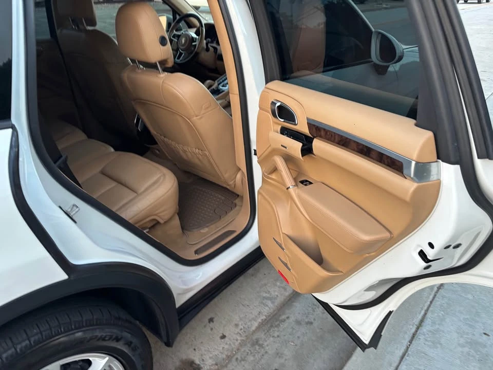 2016 Porsche 958 Cayenne - Image 15 of 20