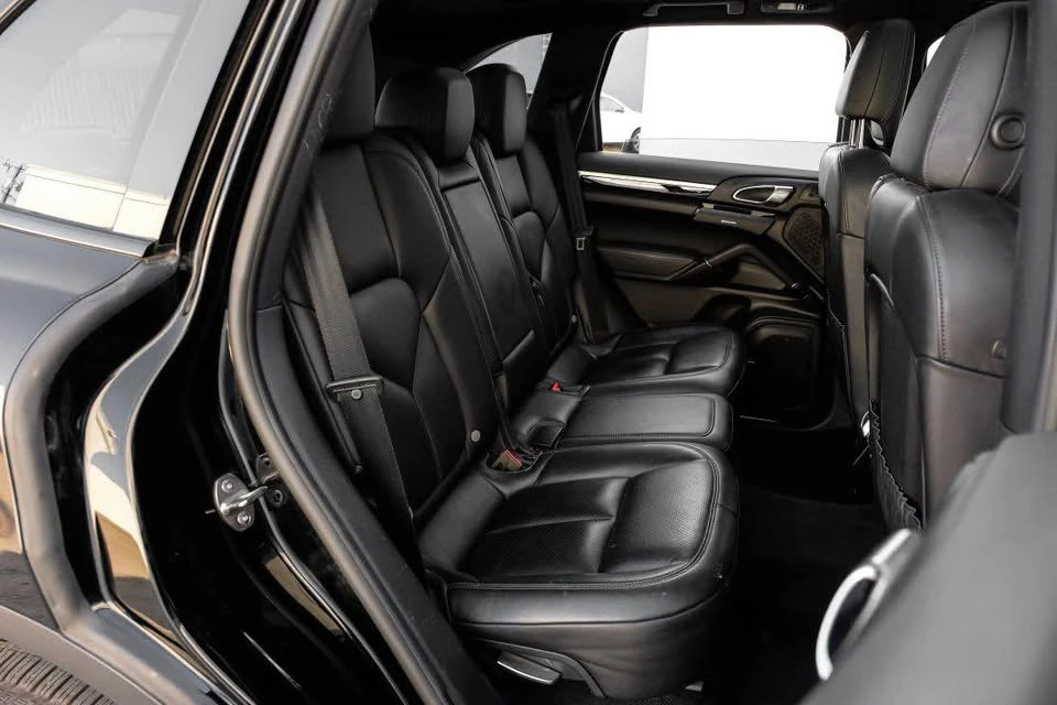 2016 Porsche 958 Cayenne - Image 14 of 17