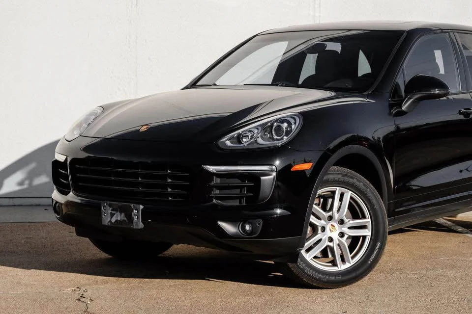 2016 Porsche 958 Cayenne - Image 2 of 17