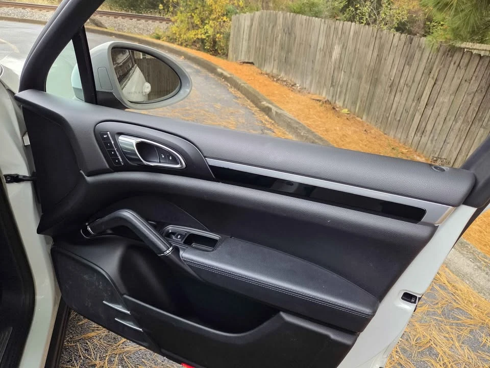 2016 Porsche 958 Cayenne - Image 6 of 14
