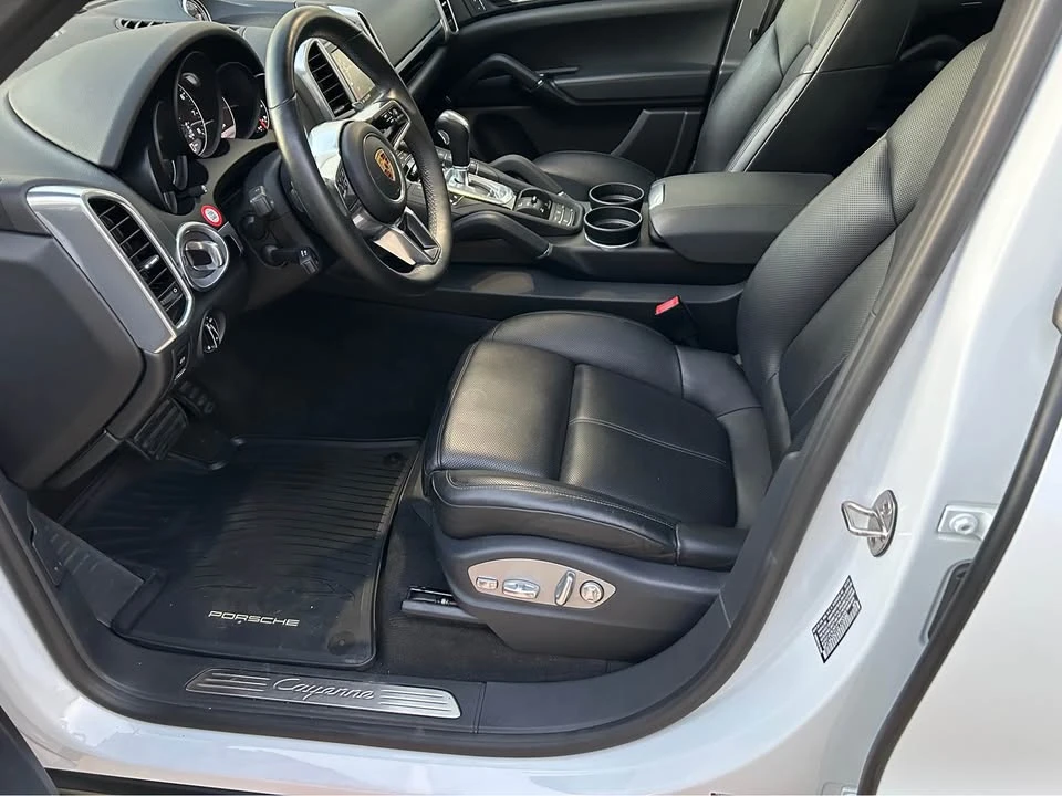 2016 Porsche 958 Cayenne - Image 9 of 18