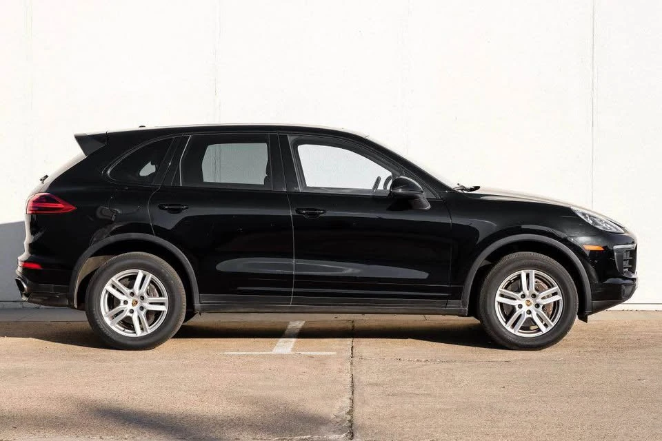 2016 Porsche 958 Cayenne - Image 5 of 17