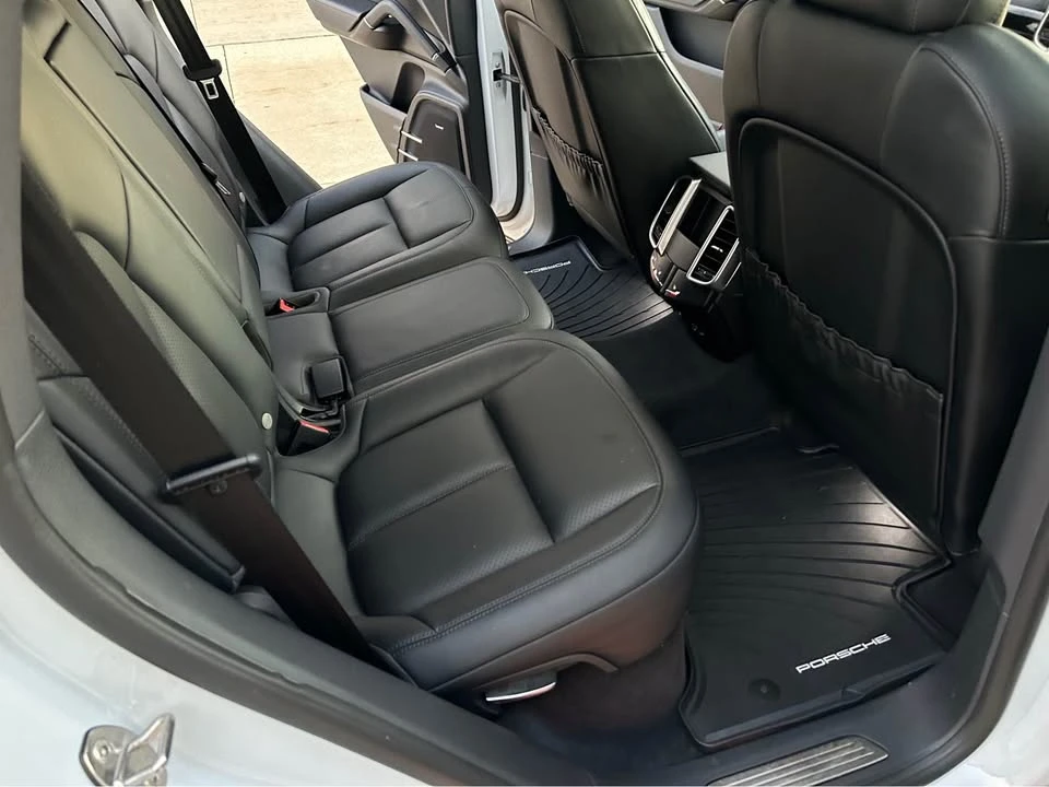 2016 Porsche 958 Cayenne - Image 11 of 18