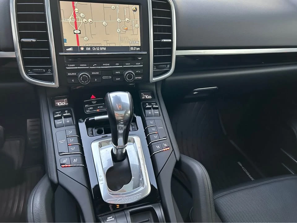 2016 Porsche 958 Cayenne - Image 16 of 18