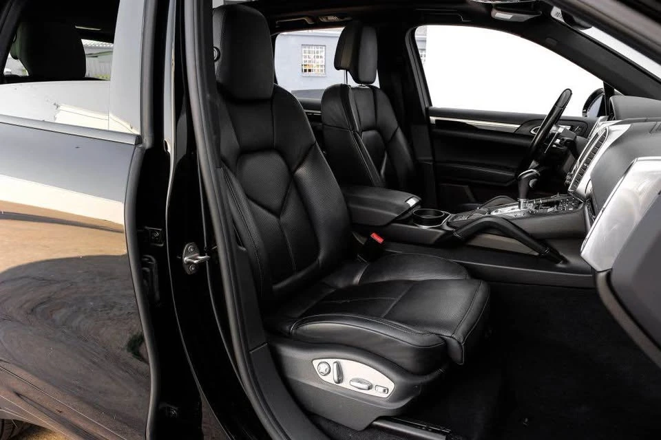 2016 Porsche 958 Cayenne - Image 13 of 17