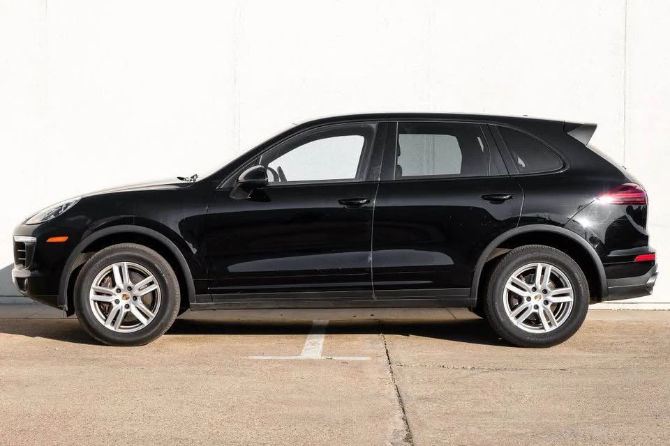 2016 Porsche 958 Cayenne - Image 6 of 17