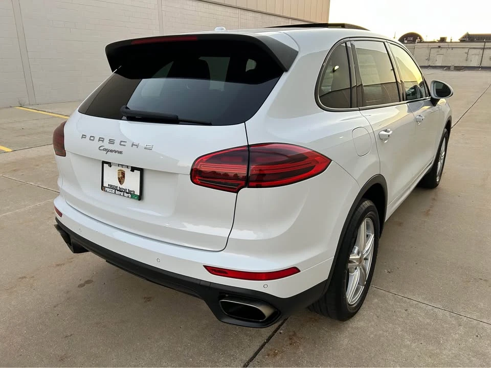 2016 Porsche 958 Cayenne - Image 2 of 18