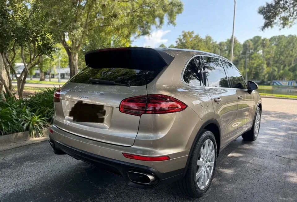 2016 Porsche 958 Cayenne - Image 4 of 17