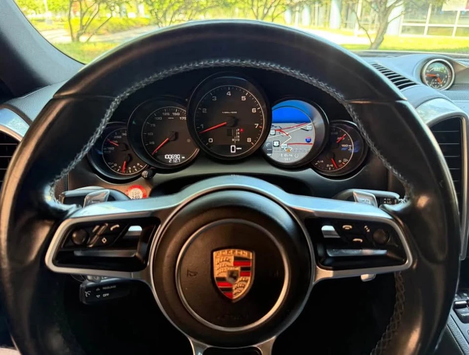2016 Porsche 958 Cayenne - Image 10 of 17