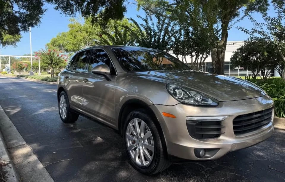 2016 Porsche 958 Cayenne - Image 3 of 17