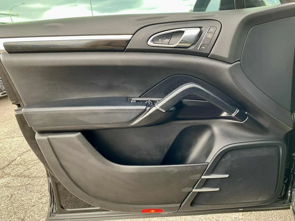 2016 Porsche 958 Cayenne - Image 9 of 15