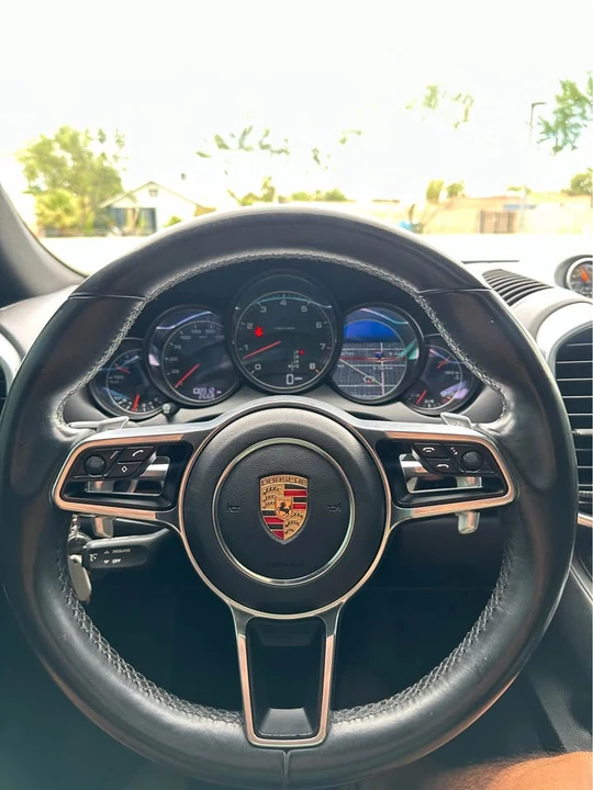 2016 Porsche 958 Cayenne - Image 14 of 16
