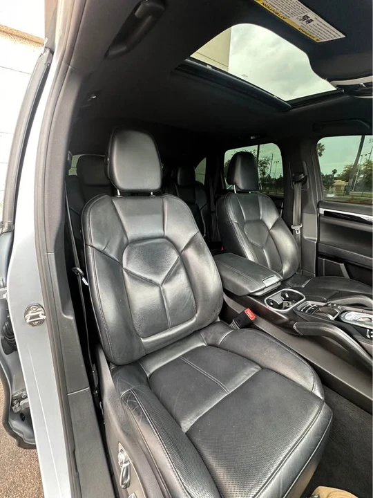 2016 Porsche 958 Cayenne - Image 6 of 16