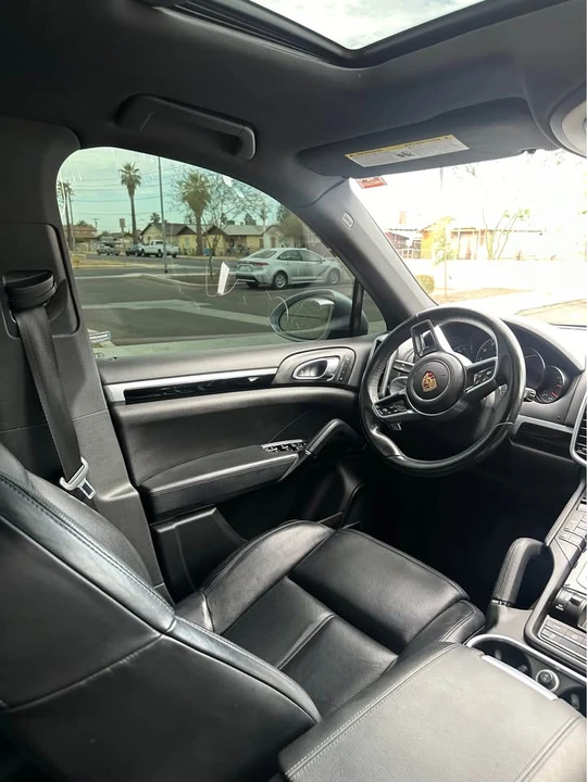 2016 Porsche 958 Cayenne - Image 4 of 16