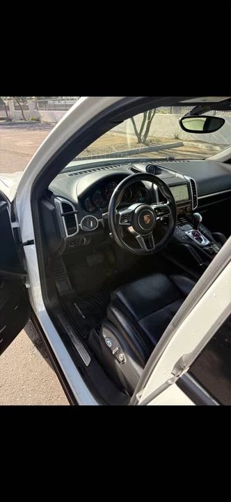 2016 Porsche 958 Cayenne - Image 13 of 19