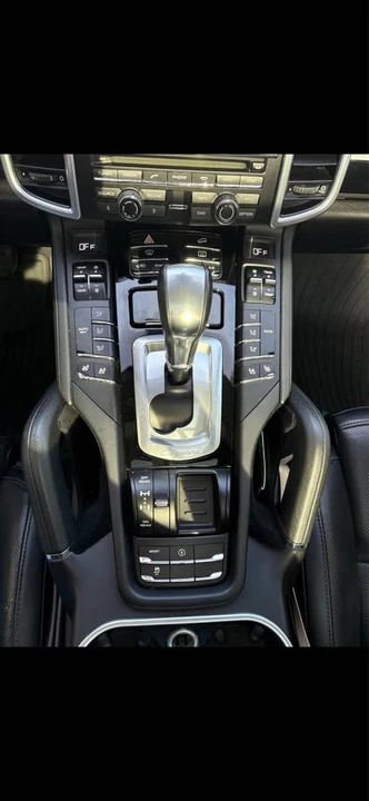 2016 Porsche 958 Cayenne - Image 17 of 19