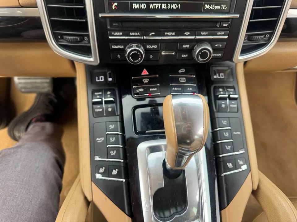 2016 Porsche 958 Cayenne - Image 12 of 15