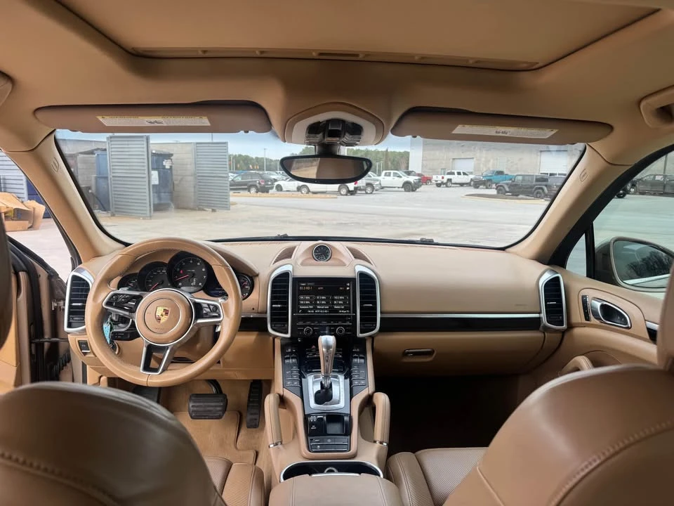 2016 Porsche 958 Cayenne - Image 8 of 15
