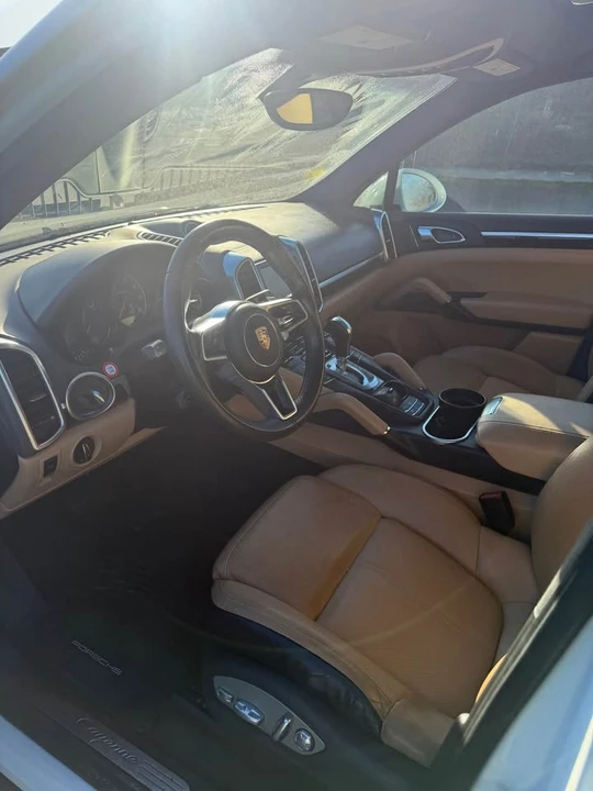 2016 Porsche 958 Cayenne - Image 8 of 11