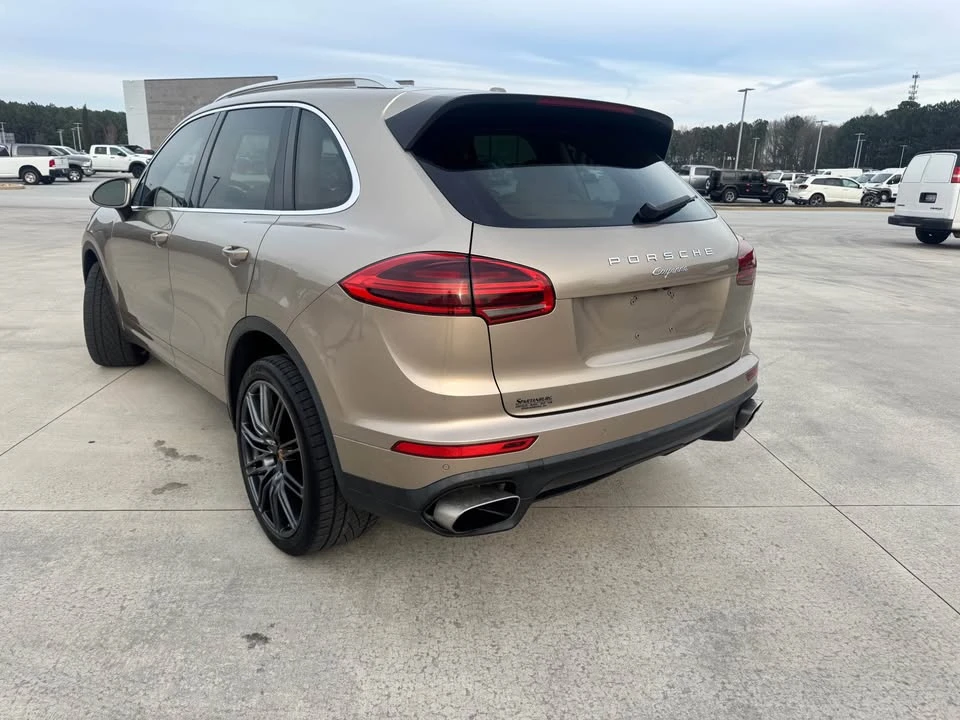 2016 Porsche 958 Cayenne - Image 2 of 15