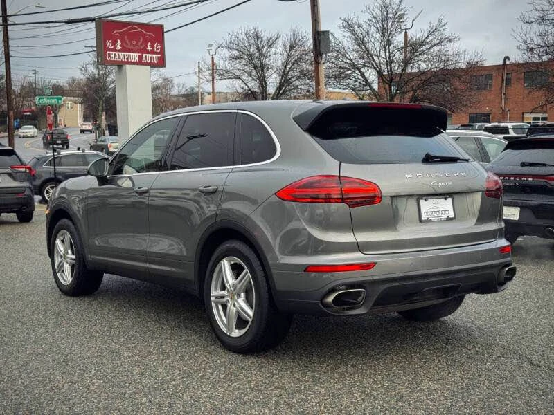 2016 Porsche 958 Cayenne - Image 5 of 13