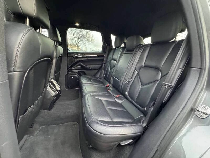 2016 Porsche 958 Cayenne - Image 12 of 13