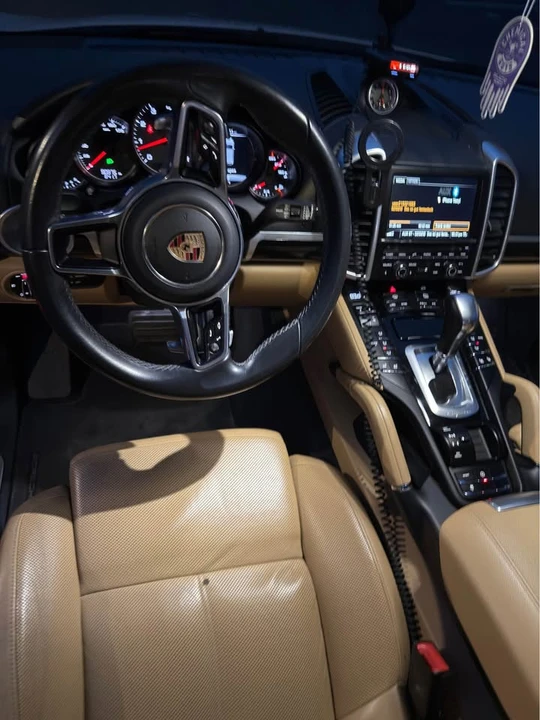 2016 Porsche 958 Cayenne - Image 4 of 11