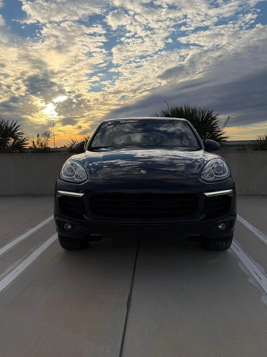 2016 Porsche 958 Cayenne - Image 3 of 16