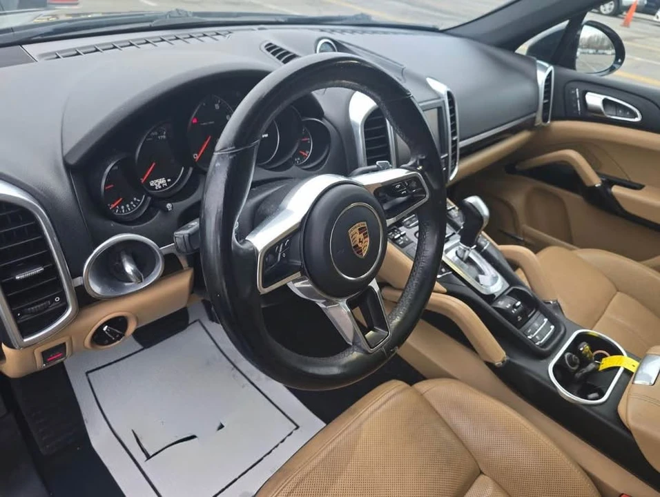 2016 Porsche 958 Cayenne - Image 7 of 11