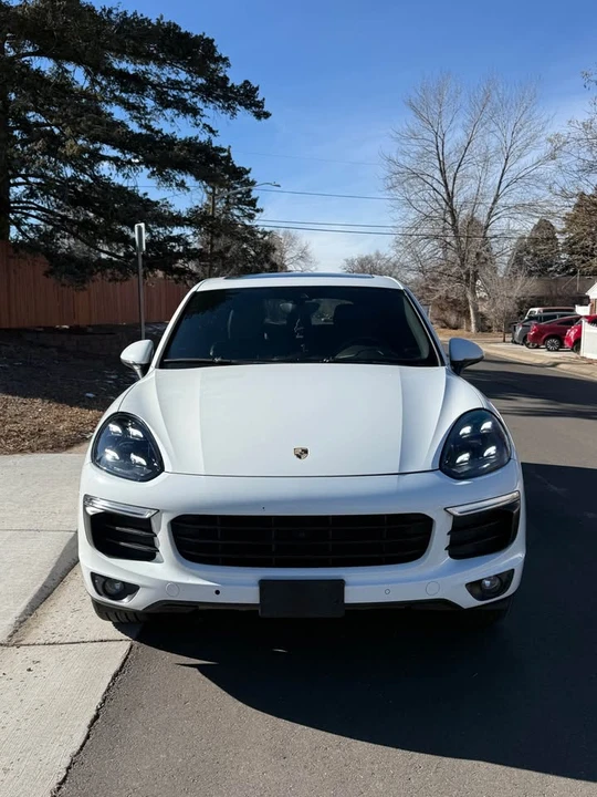 2016 Porsche 958 Cayenne - Image 2 of 9