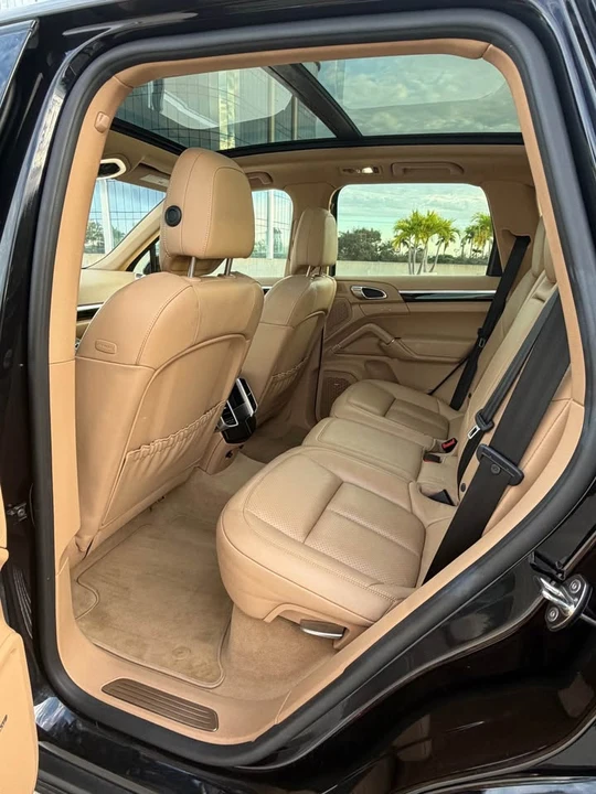 2016 Porsche 958 Cayenne - Image 14 of 16