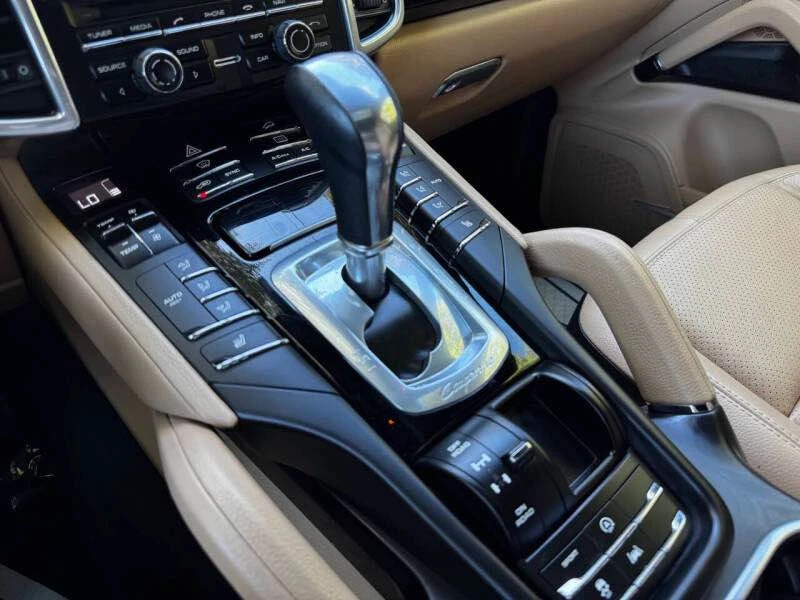 2016 Porsche 958 Cayenne - Image 17 of 17