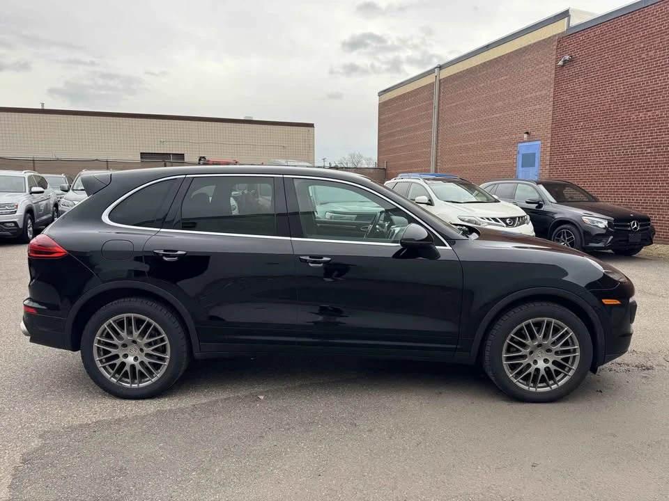 2016 Porsche 958 Cayenne - Image 2 of 15
