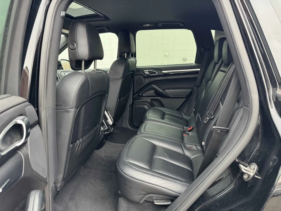 2016 Porsche 958 Cayenne - Image 10 of 15