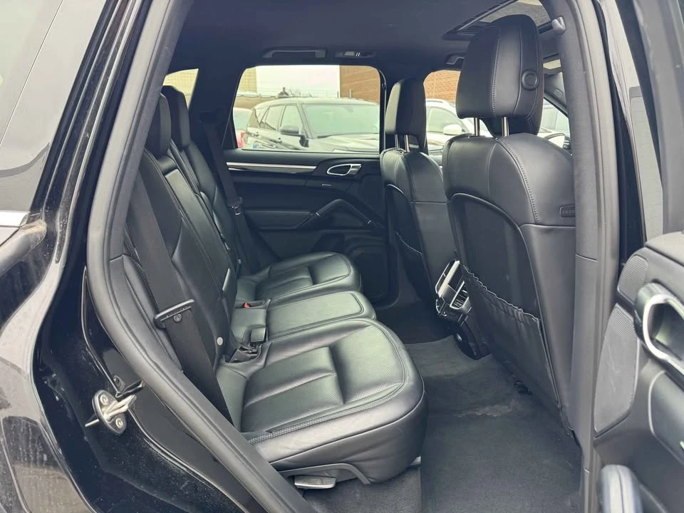 2016 Porsche 958 Cayenne - Image 9 of 15