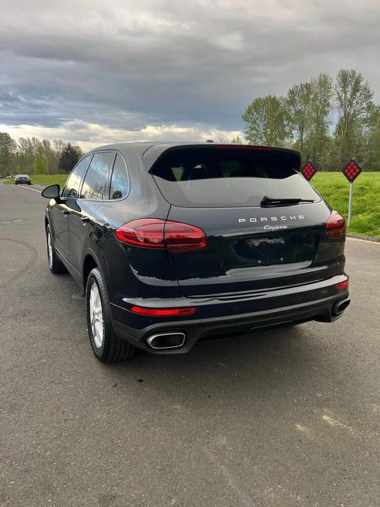 2016 Porsche 958 Cayenne - Image 8 of 20