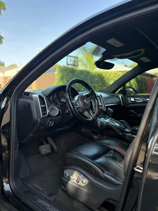 2016 Porsche 958 Cayenne - Image 9 of 10