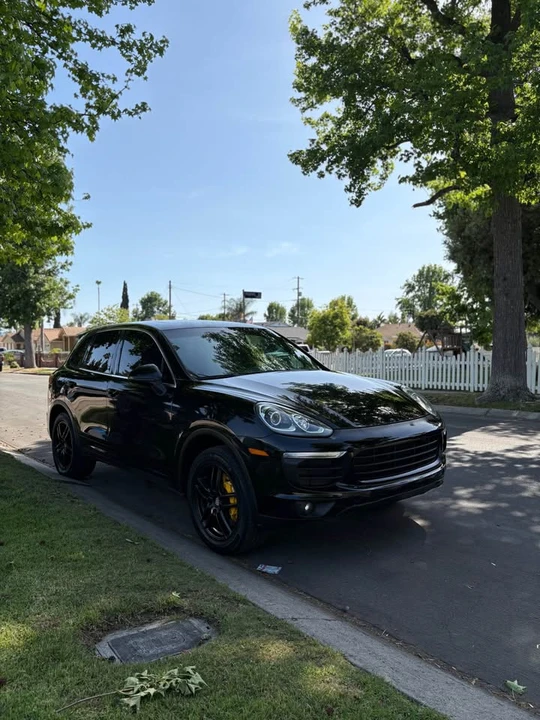 2016 Porsche 958 Cayenne - Image 4 of 10