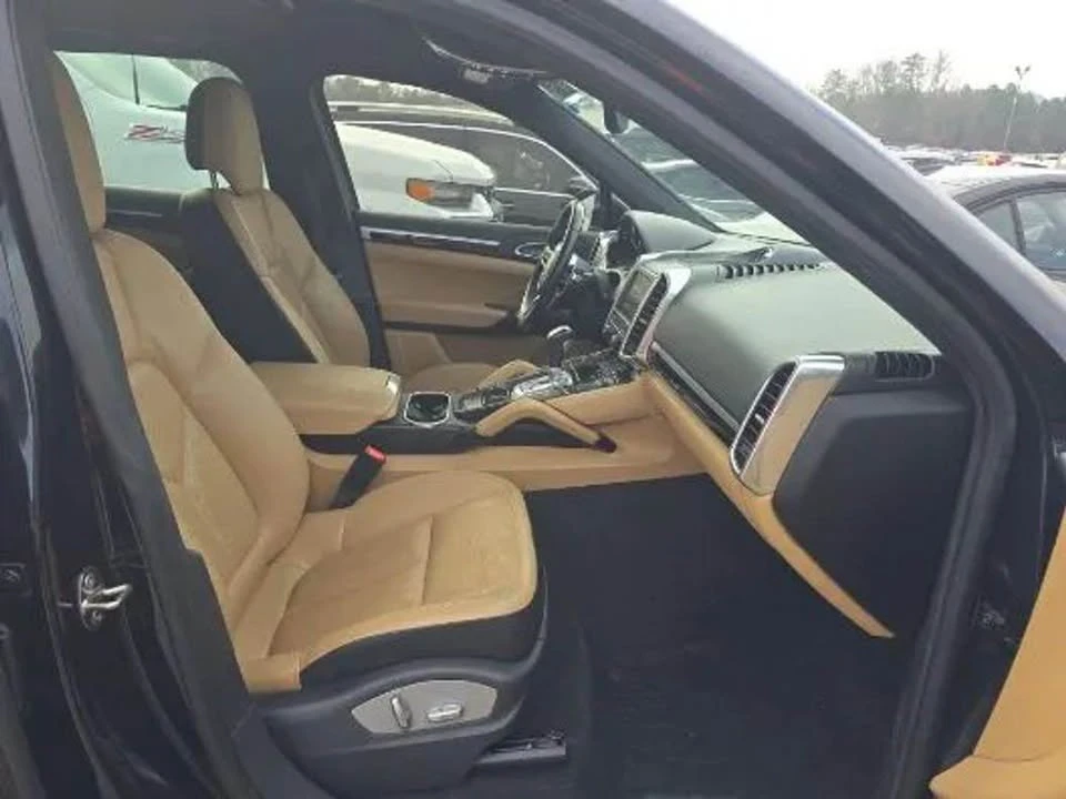 2016 Porsche 958 Cayenne - Image 5 of 10