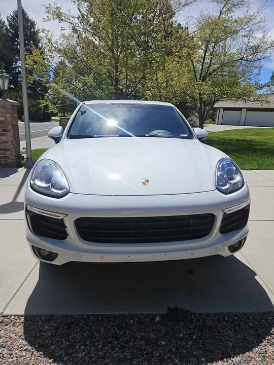 2016 Porsche 958 Cayenne - Image 2 of 8