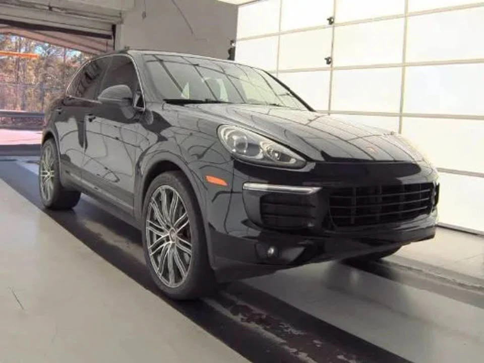 2016 Porsche 958 Cayenne - Image 2 of 10