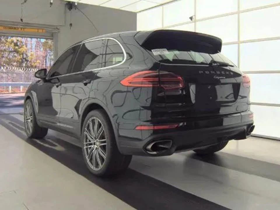 2016 Porsche 958 Cayenne - Image 8 of 10