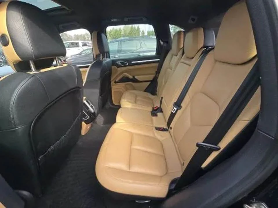 2016 Porsche 958 Cayenne - Image 4 of 10